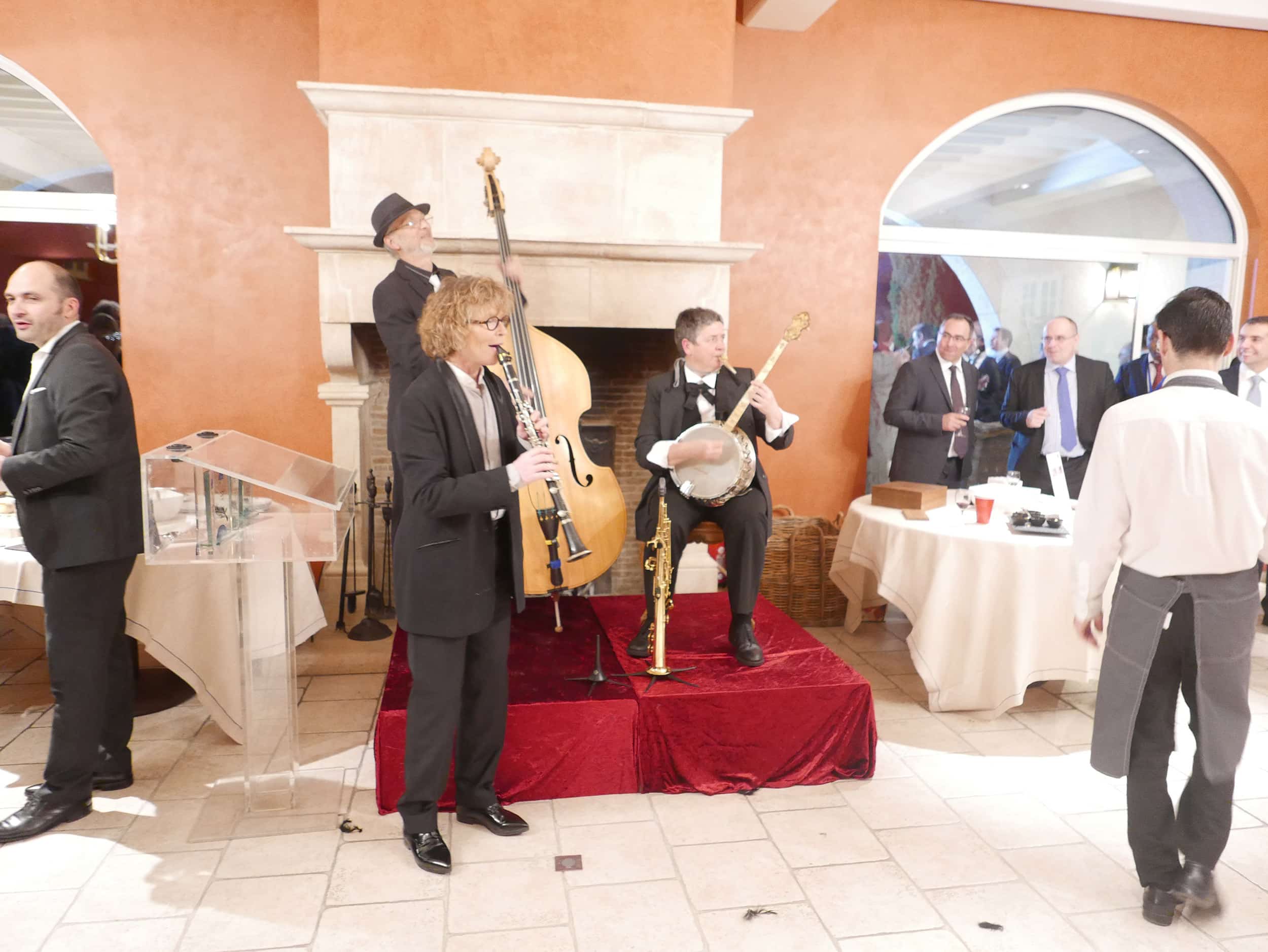 Orchestre jazz en live lors d'une soirée d'entreprise au Mont-Blanc