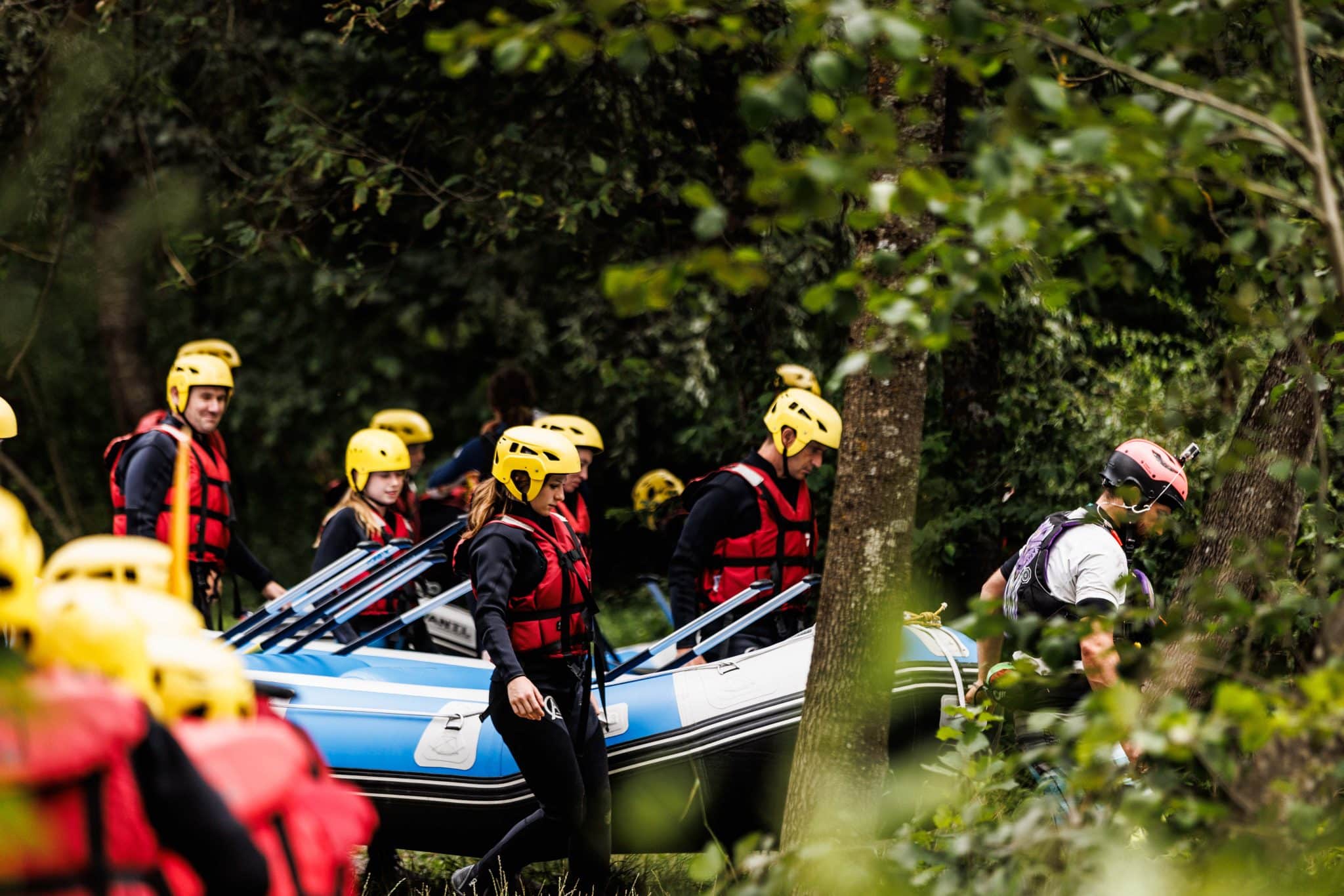 Team building eaux vives au pays du Mont-Blanc : rafting en équipe l'été